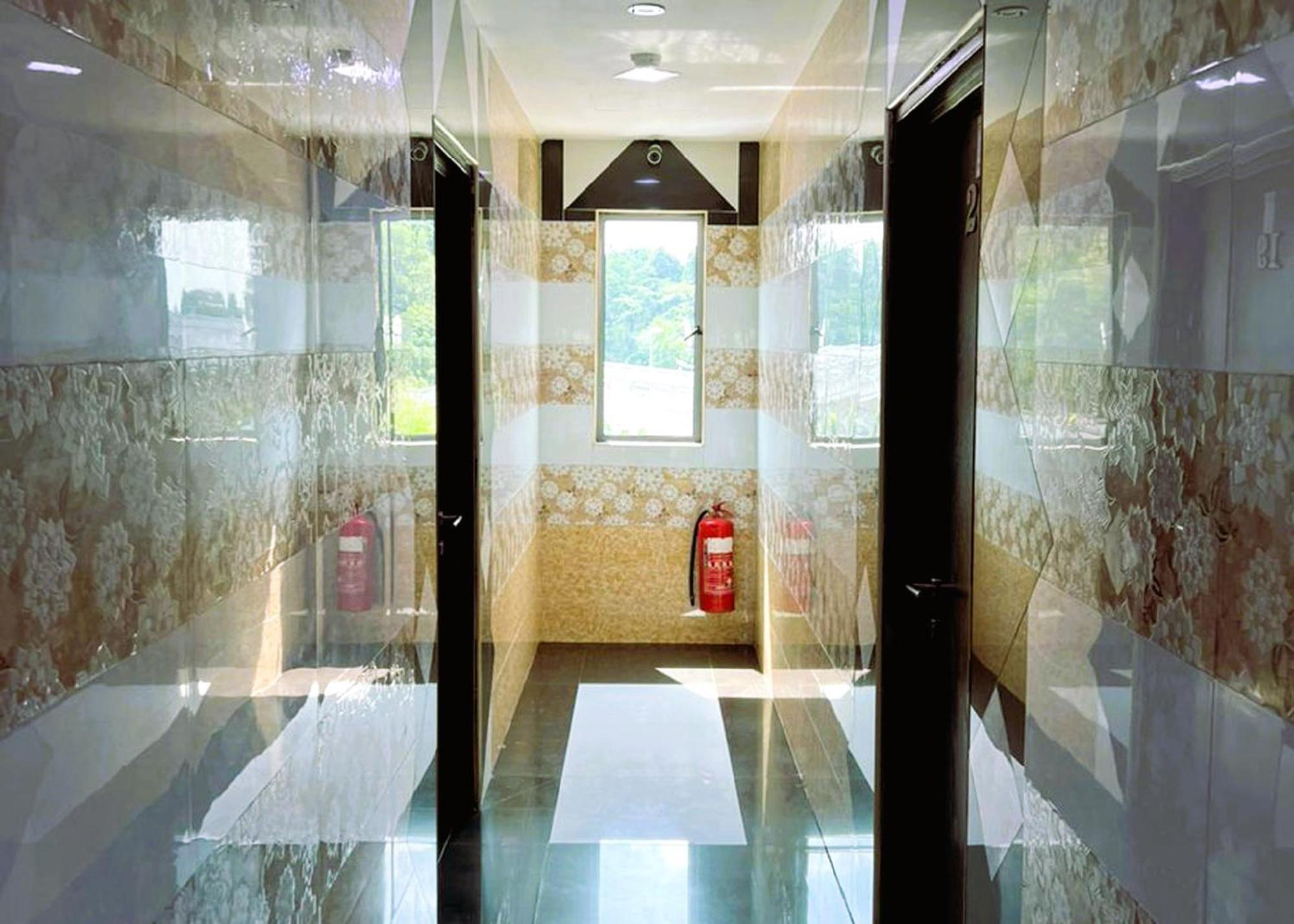 Ark Hotel Subang Subang Jaya Bagian luar foto